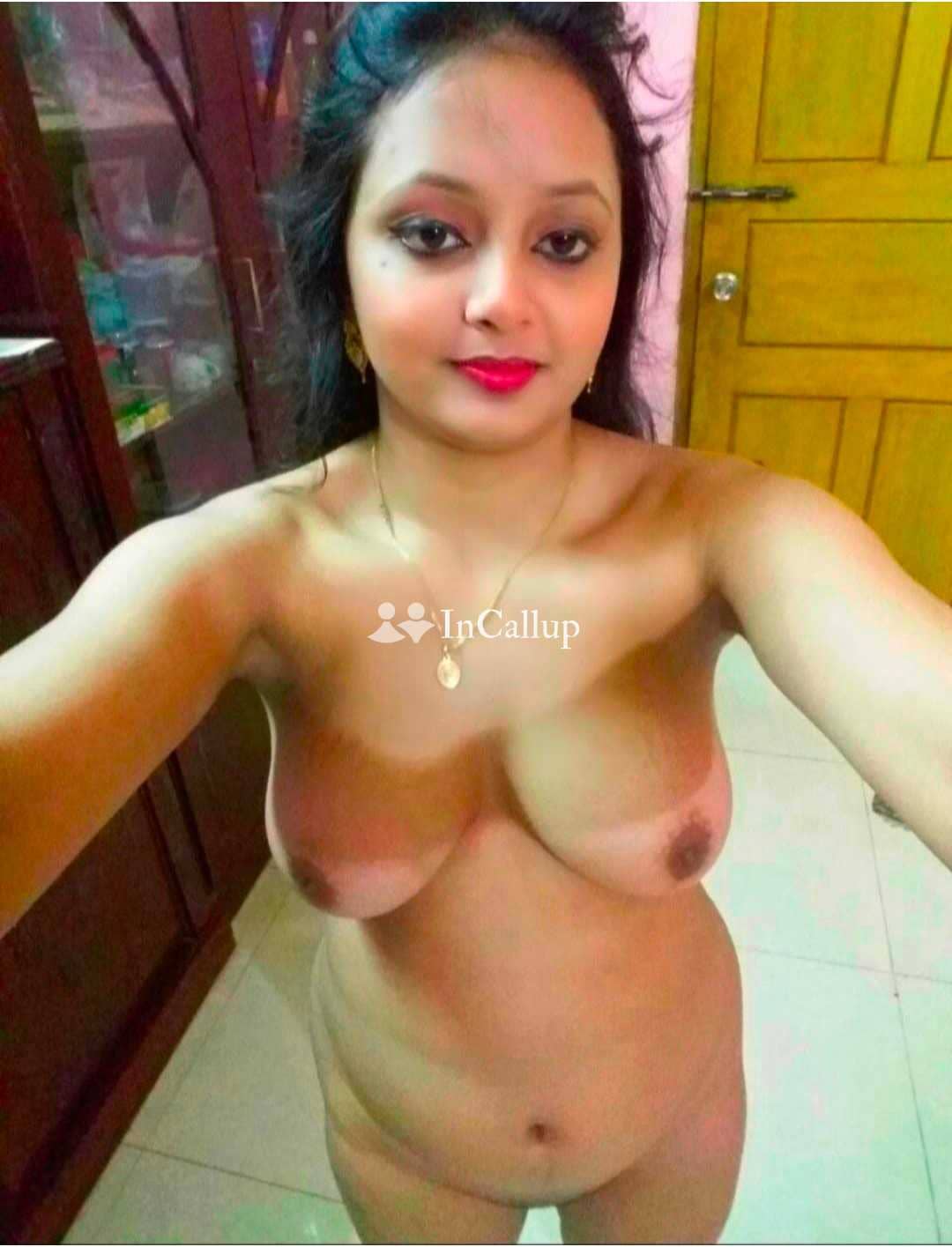 red tall with hazel body type available for both incall and outcall serving clients in adra - Call Girls in Adra