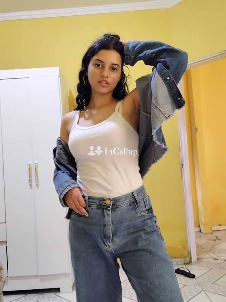 gorgeous escort in agra curvy sexy arawy angel twenty years old call girls known for being trustworthy - Call Girls in Agra