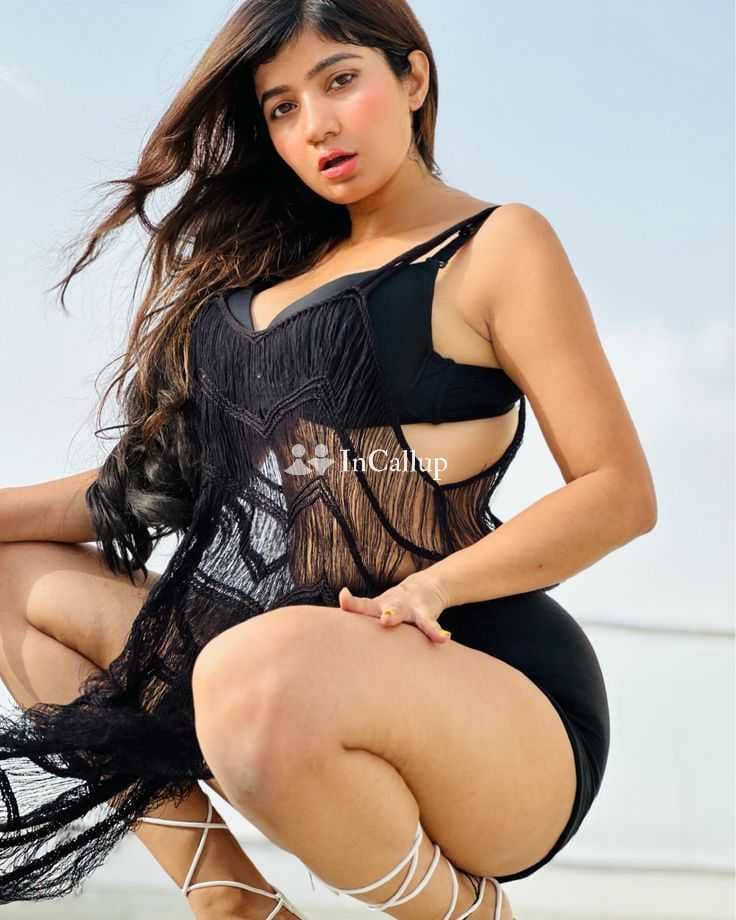 playful black body and blue hair staying in agra professional pooj singh twenty four year old call girls escort - Call Girls in Agra