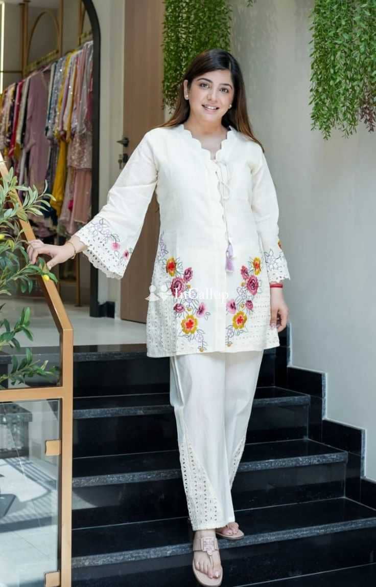 available for discreet meetings agra escort service available now trusted reliable service - Call Girls in Agra