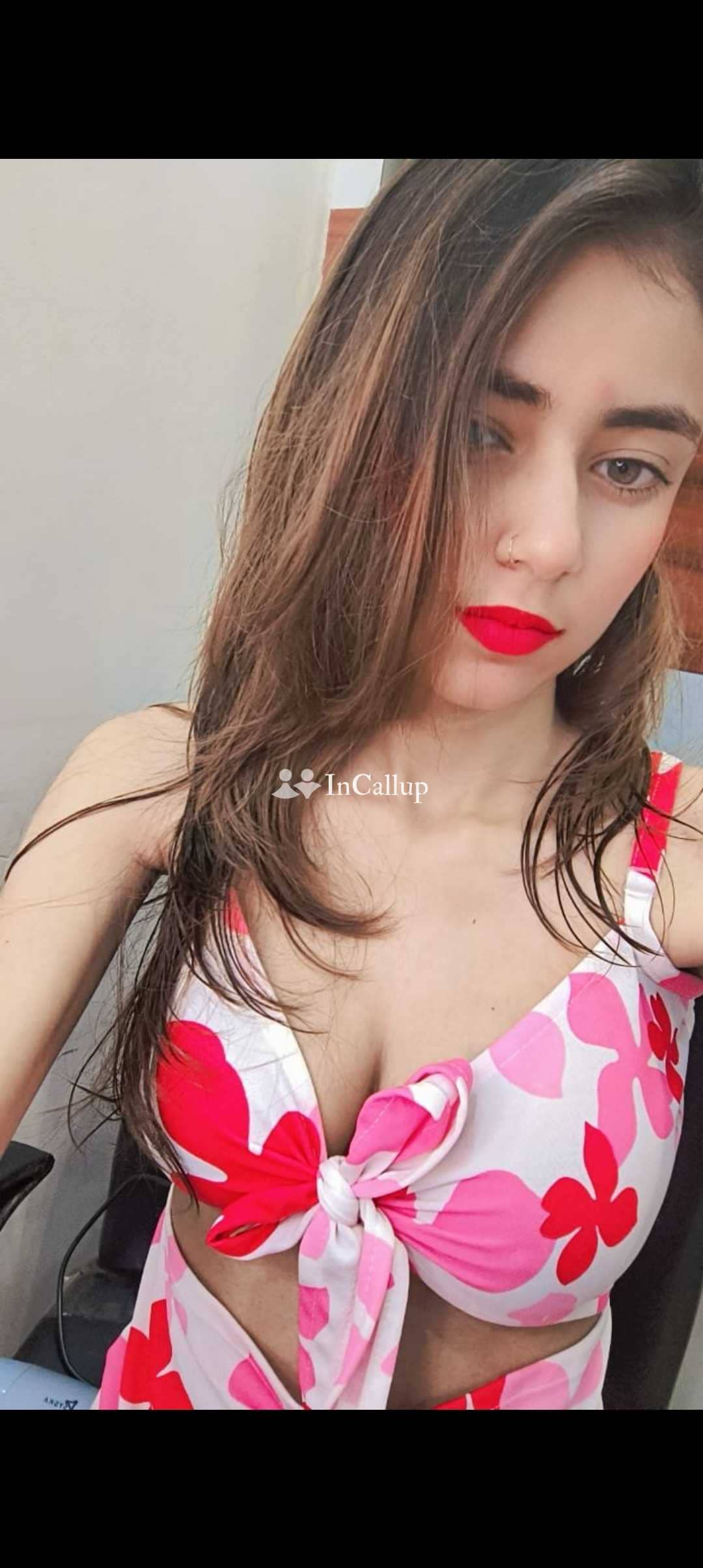 seductive black hair and black eyes busty ahmedabad escort service available for private dates - Call Girls in Ahmedabad