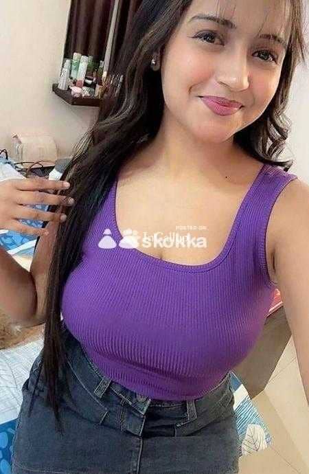 hot companion in ahmedabad beautiful curves and black eyes petite komal kumari eighteen year old call girls - Call Girls in Ahmedabad
