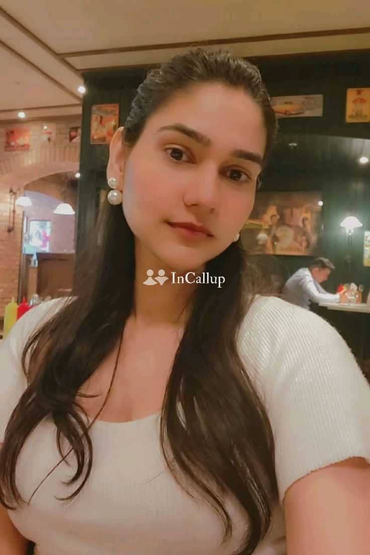 Gujarat call girl service available in th hgfgbx DG g - Call Girls in Ahmedabad