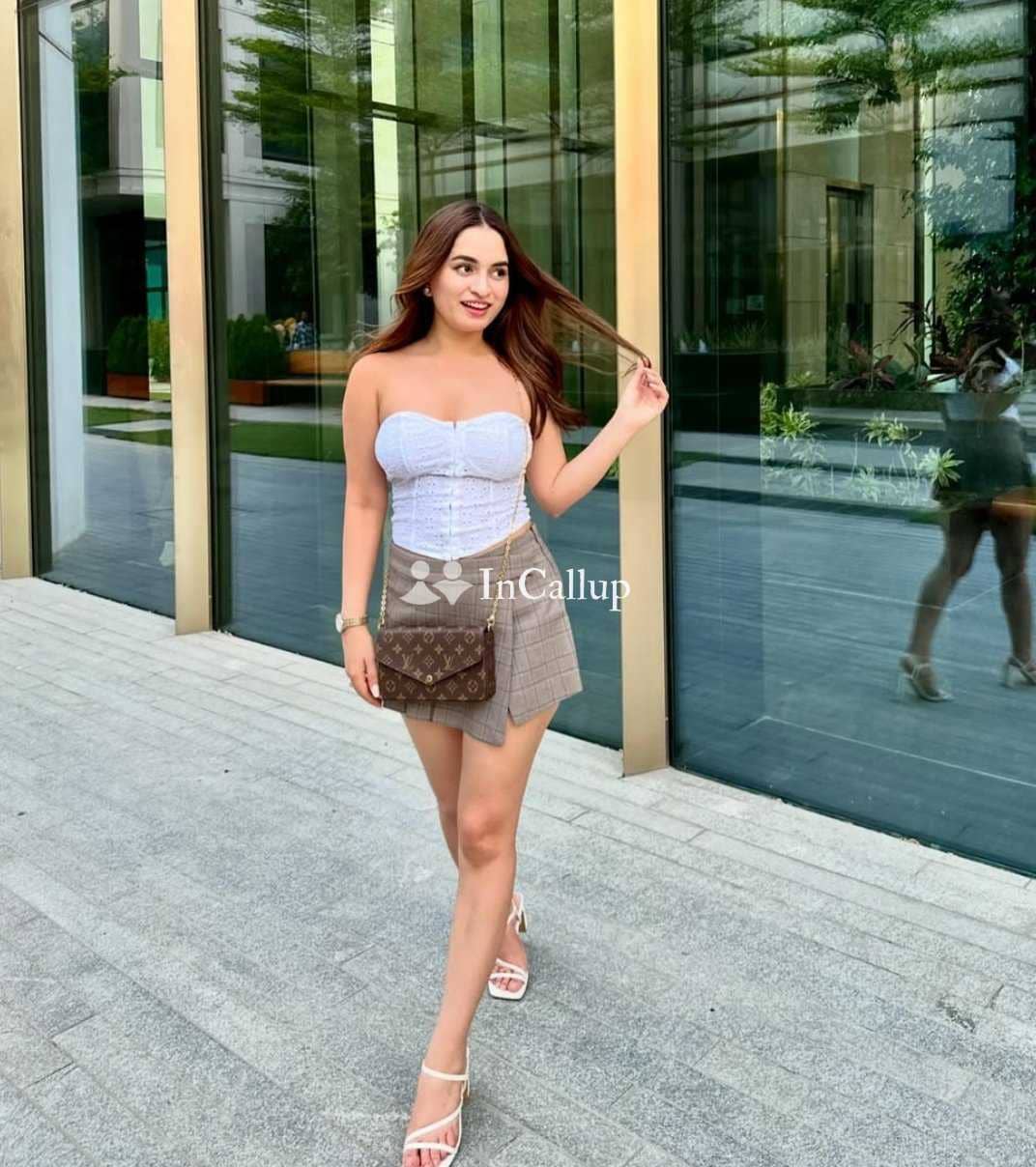 youthful blonde hair and brown eyes available for weekend fun known for being confident - Call Girls in Ahmedabad