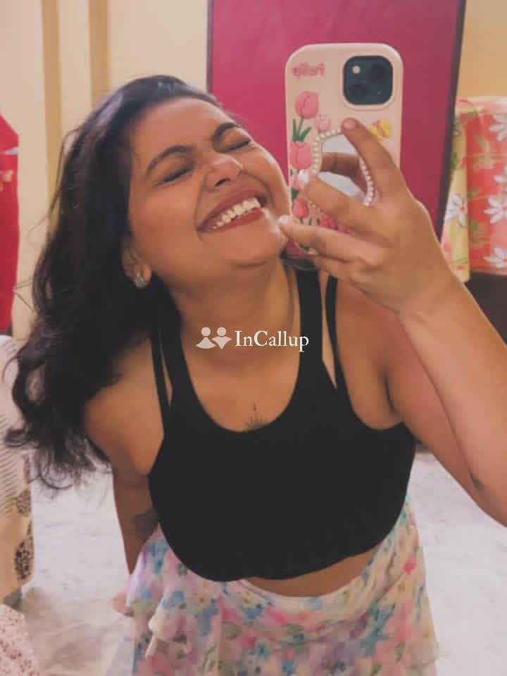 meet and enjoy with kdkdkdkdkdk twenty one year old call girls desirable model look with black eyes and black hair - Call Girls in Ahmedabad