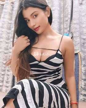 beautiful curves and black eyes available for girlfriend experience known for being enchanting - Call Girls in Ahmedabad