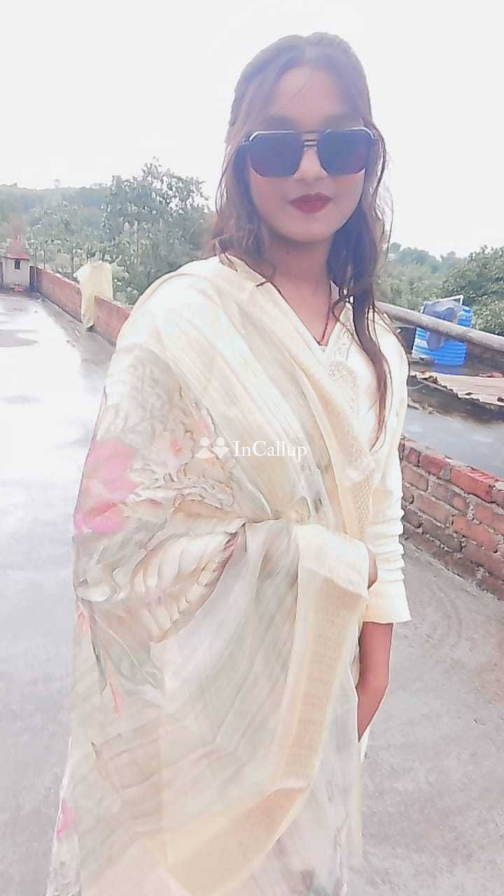 cute black eyes and brown hair known for being confident premium escort in akola - Call Girls in Akola