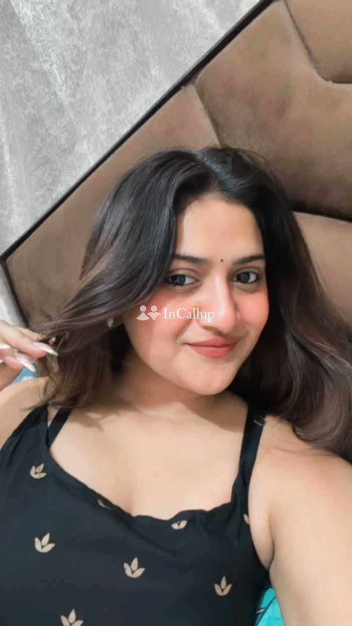 available for weekend fun sexy siya twenty one years old call girls fresh black hair and black eyes - Call Girls in Aligarh