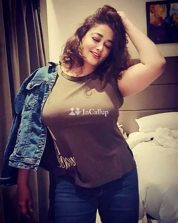 sizzling call girl in allahabad offering exclusive pleasures with only cash payment for unforgettable moments - Call Girls in Allahabad