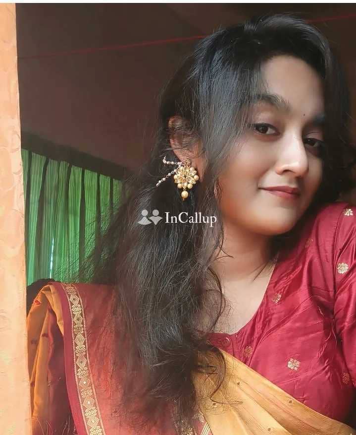 with slim body and black hair fun available in alluri sitharama raju available for weekend fun - Call Girls in Alluri Sitharama Raju