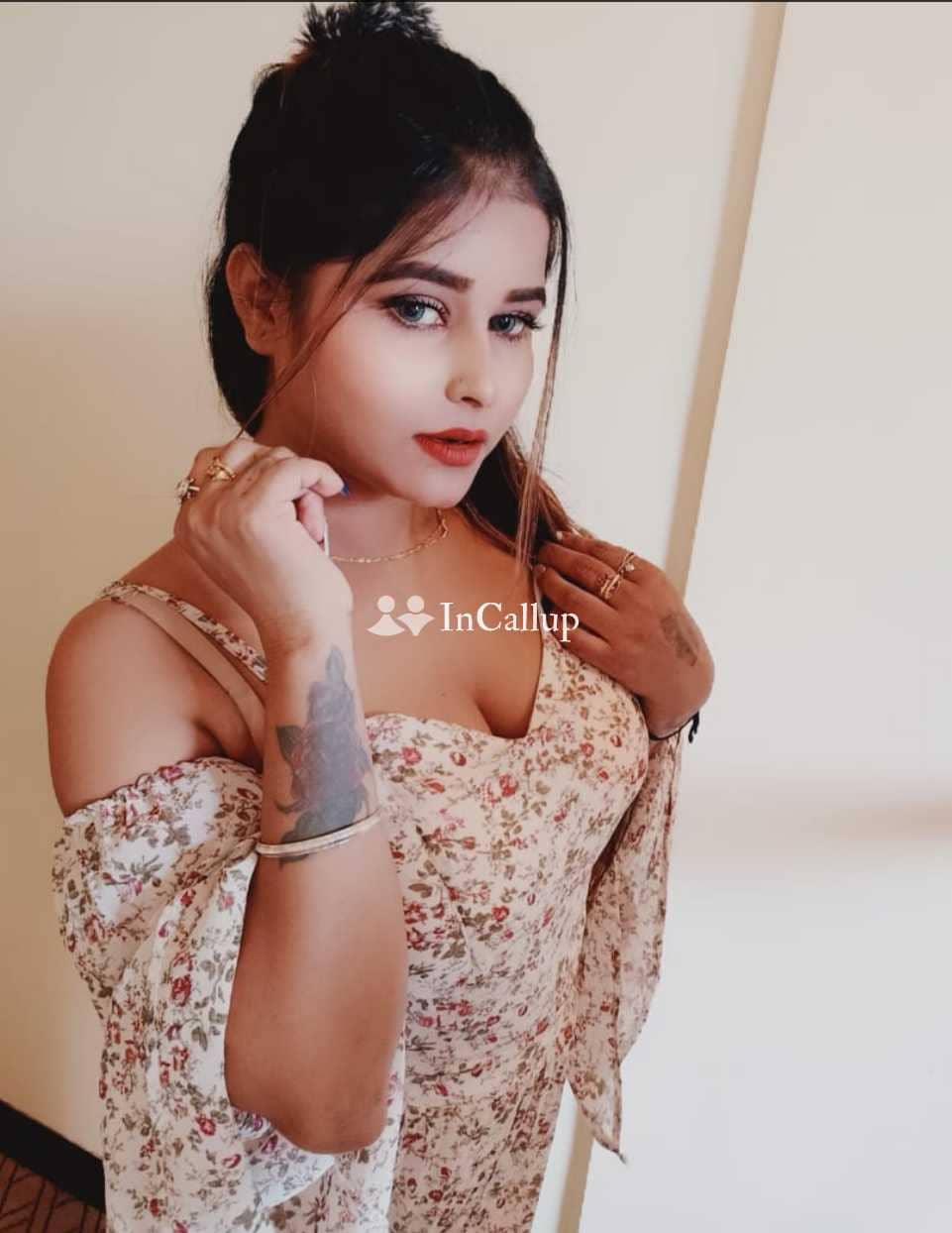 irresistible hot black eyes and black hair living in alwar available for party companion - Call Girls in Alwar