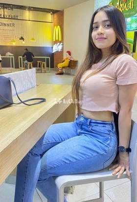 alluring brunette hair and hazel eyes passionate available now trusted reliable service - Call Girls in Amravati