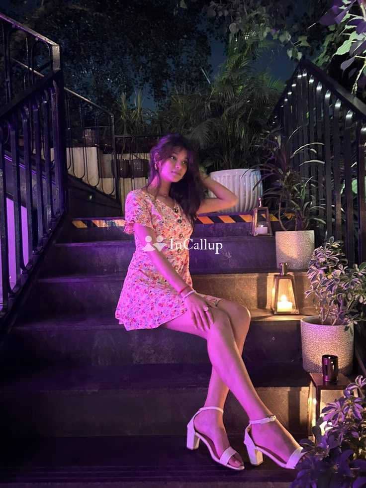 with black hair and black eyes available for available 24x7 available now trusted reliable service - Call Girls in Amritsar