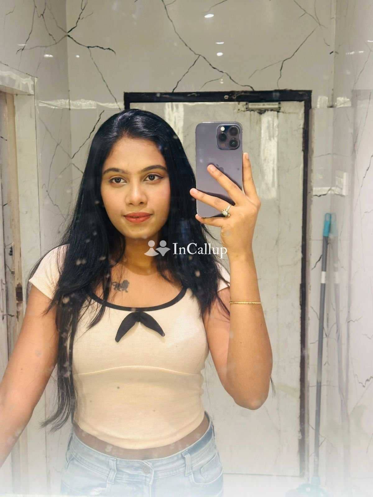 call girls escotrt seyrvice sjhwusi - Call Girls in Anand