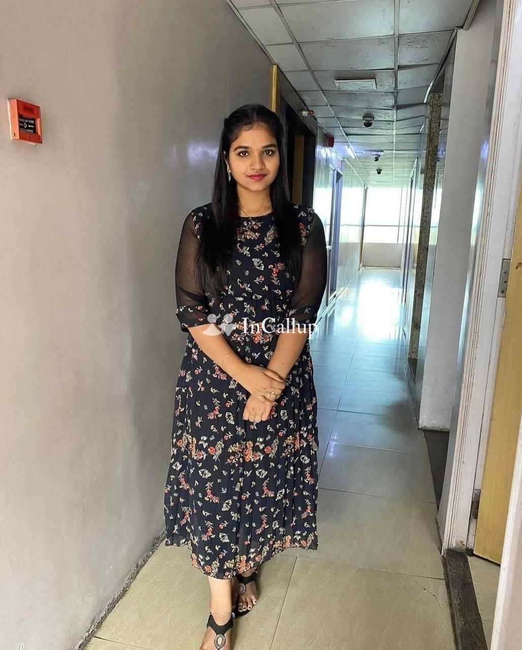 ANAND LOW PRICE 7300661580 CASH PAYMENT REAL ONLY GENUINE SARVICE OYO HOTEL FULL SATISFIED WITH CONDOM FULL SATISFIED - Call Girls in Anand