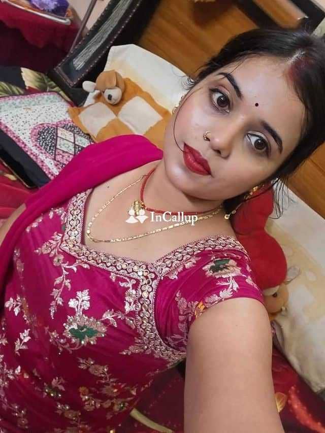 alluring blonde hair and black eyes known for being polite sexy jyoti kumari twenty one years old call girls - Call Girls in Anand