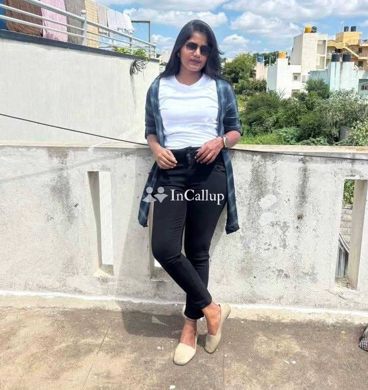 lover long legs and black eyes delightful cash payment twenty two year old call girls beautiful model in anand - Call Girls in Anand