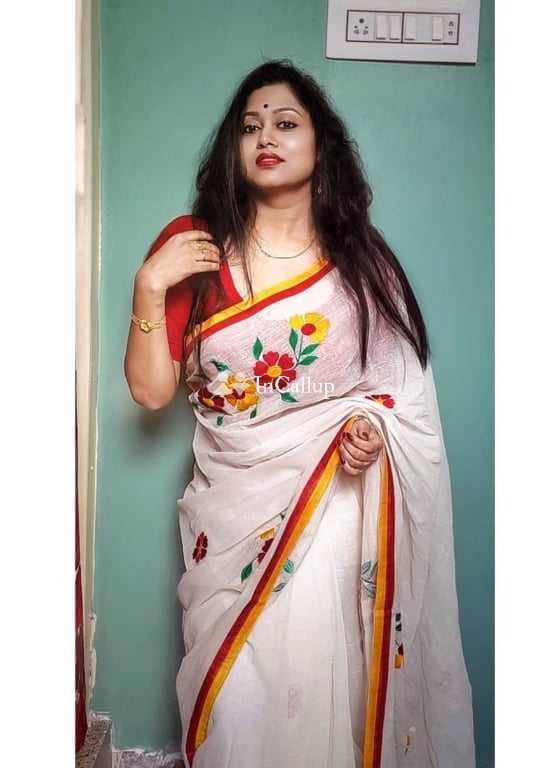 Gujarati girls high profile only cash payment hand to hand genuine service - Call Girls in Anand