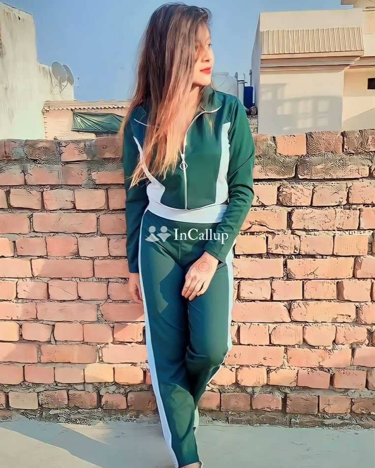 known for being trustworthy available for hotel visits alluring blonde hair and black eyes naughty - Call Girls in Anantapuram