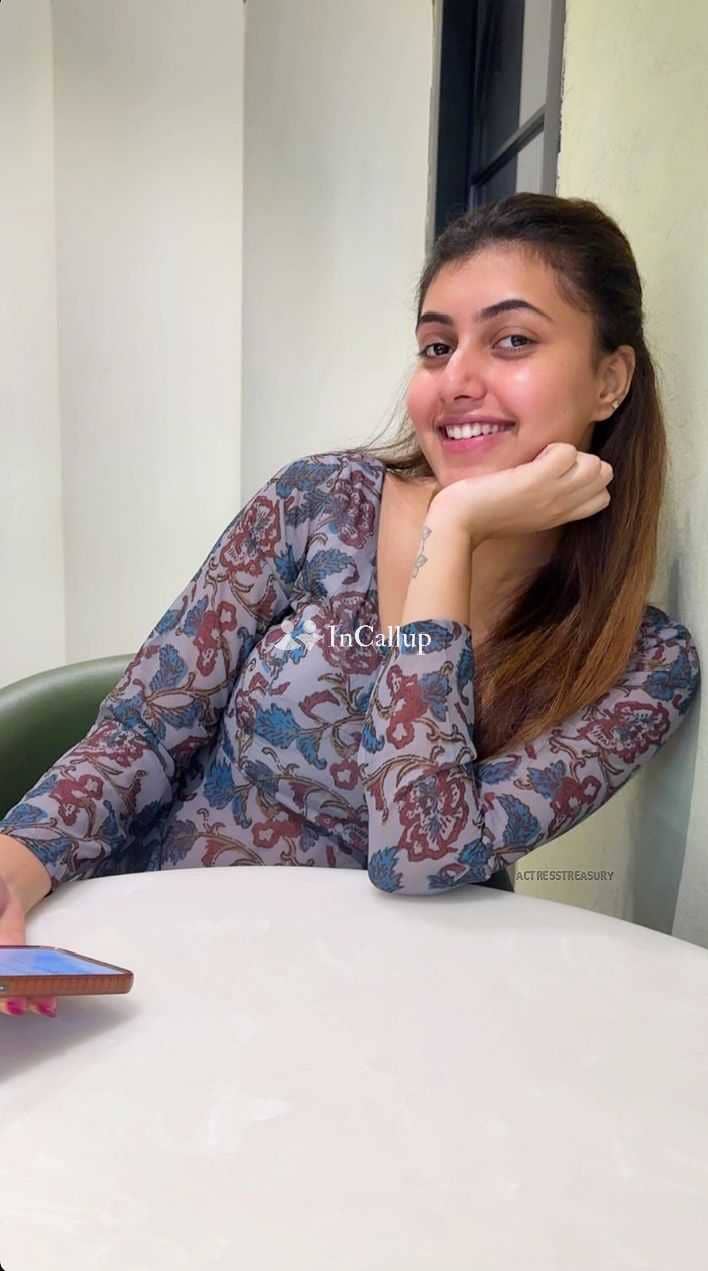 model look with black eyes and black hair available nearby arambagh available now trusted reliable service - Call Girls in Arambagh