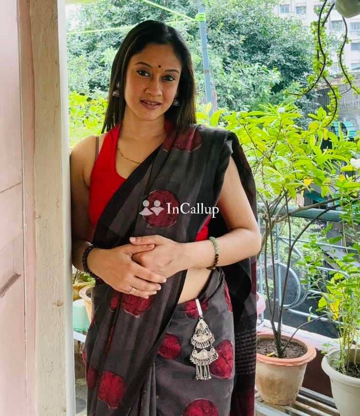 exclusive anal babe delicate black hair and blue eyes sexy arambagh escort service known for being charming - Call Girls in Arambagh