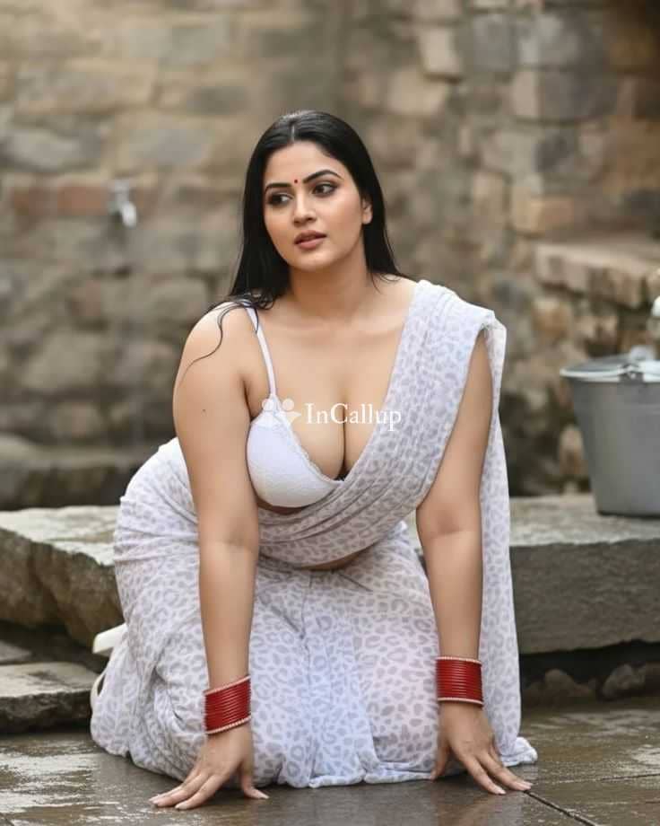 classy maya nineteen year old call girls woman araria escort service with slim body and black hair - Call Girls in Araria