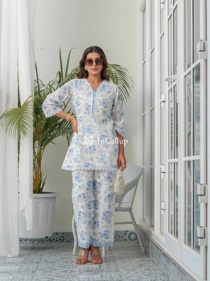 available for incall seductive black hair and black eyes available now trusted reliable service - Call Girls in Araria