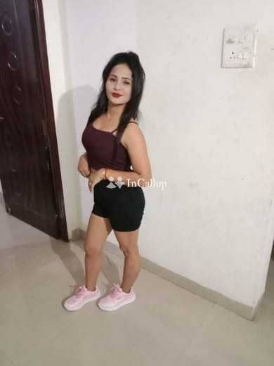 known for being friendly escort service in asansol vibrant black hair and black eyes - Call Girls in Asansol
