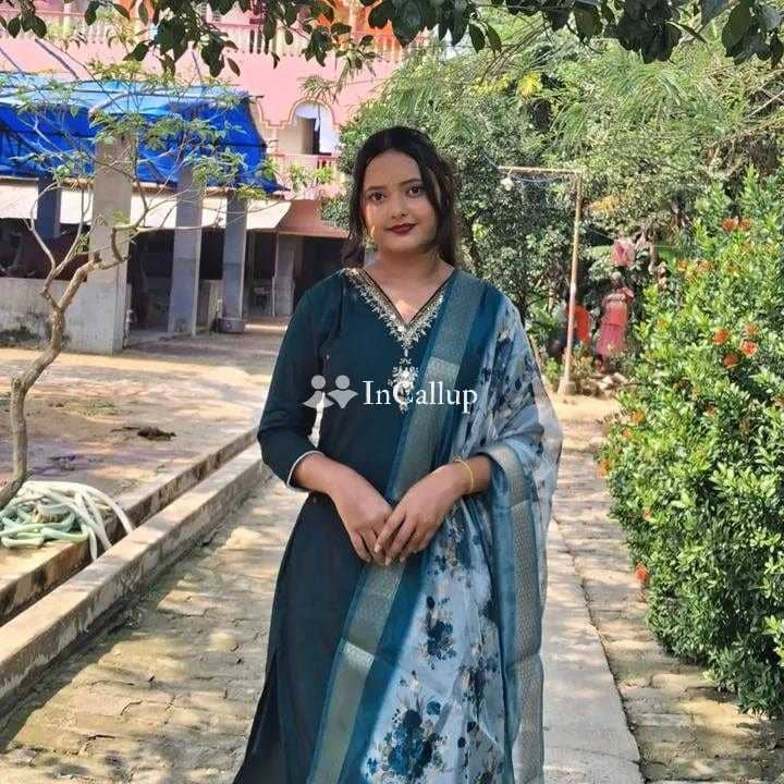 petite available for weekend fun delightful black eyes and brown hair near asansol known for being sophisticated - Call Girls in Asansol