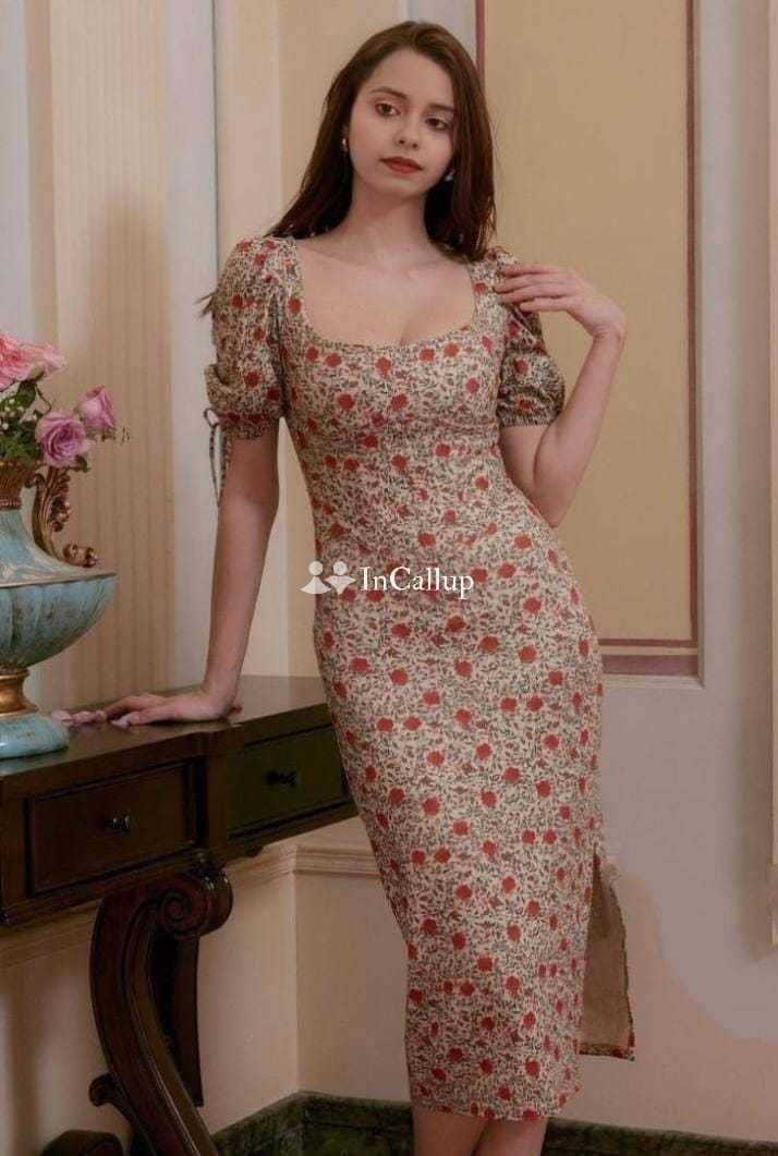 sweet black eyes and black hair sensual call me vip genwine twenty one year old call girls known for being rare - Call Girls in Aurangabad