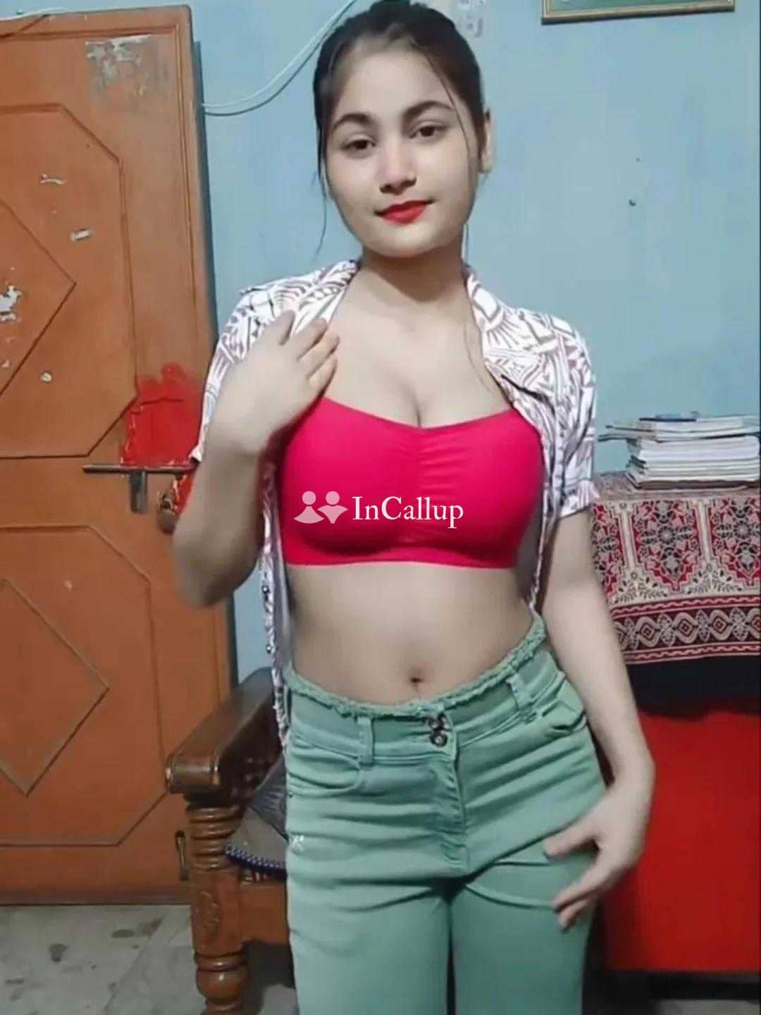 steamy charming black eyes and black hair available for discreet meetings beautiful babe in aurangabad - Call Girls in Aurangabad