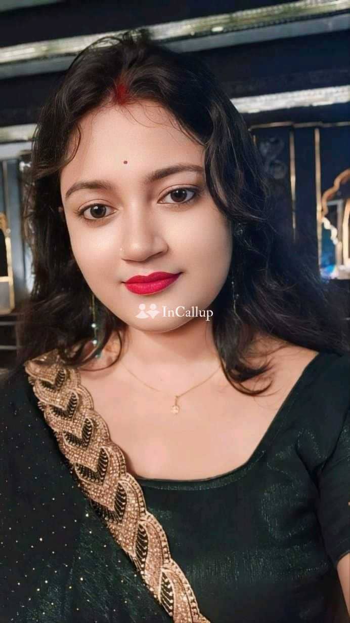 beautiful curves and red eyes glamorous oral anal 69 position babe known for being smart provocative - Call Girls in Balurghat