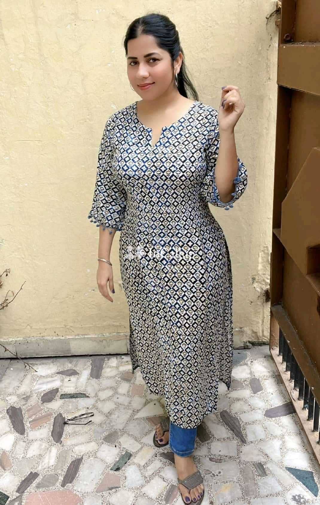 Riya Kumari call girl service 💯❤️💯 full enjoy and unlimited short HD det - Call Girls in Bangalore