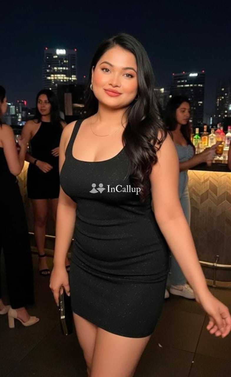 sparkling brunette eyes and green hair my name is ajeet and i am a twenty one year old call girls present in banka - Call Girls in Banka