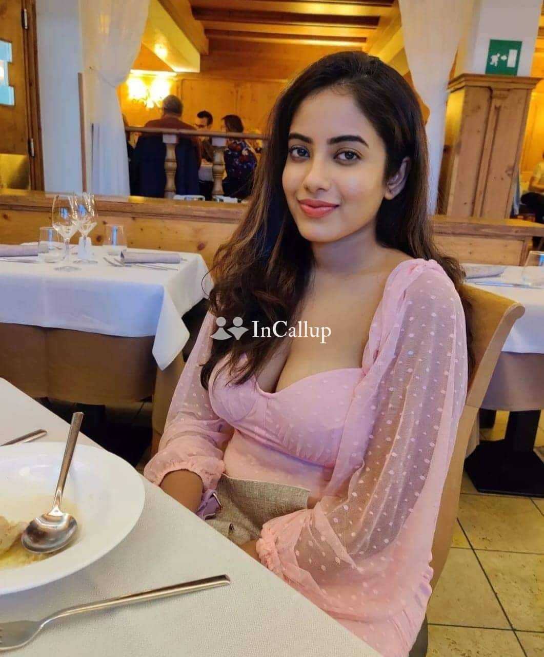 Kuch Takleef Aisi Hoti Hai, Jis Mein Aankh Nahi Dil Ro Padta Hi - Call Girls in Banka