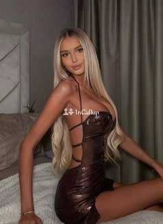 serving clients in bankura available for both incall and outcall with black body type and brown eyes - Call Girls in Bankura