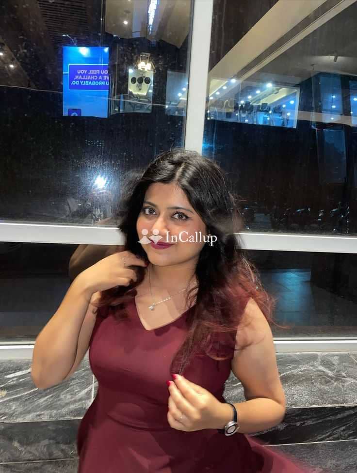 gorgeous smile and black hair desirable oral anal french kiss videocall doggy style 69 position standing service - Call Girls in Bapatla