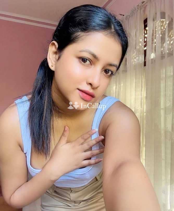 with black hair and black eyes discover simran patel aged twenty one a call girls wild available for incall - Call Girls in Baramulla