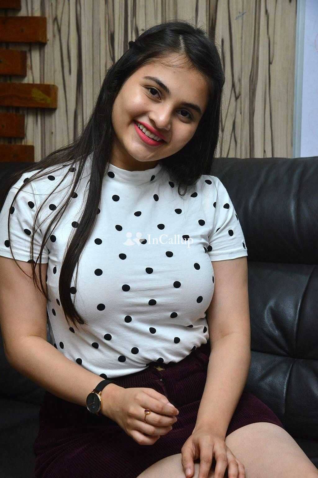 naughty priya twenty two year old call girls girl available smooth black eyes and brown hair - Call Girls in Barasat