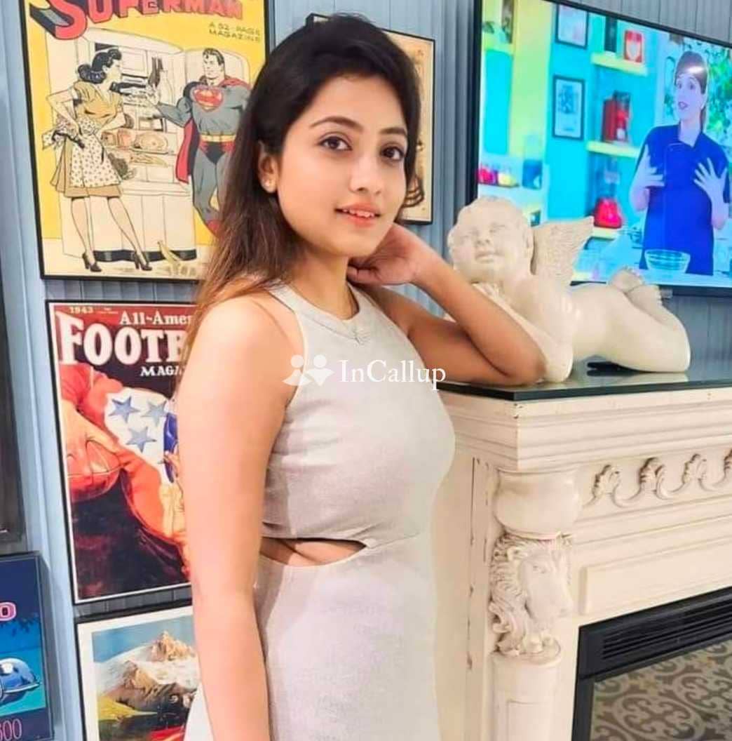 seductive deepanshi twenty one year old call girls available feminine black hair and black eyes - Call Girls in Barasat