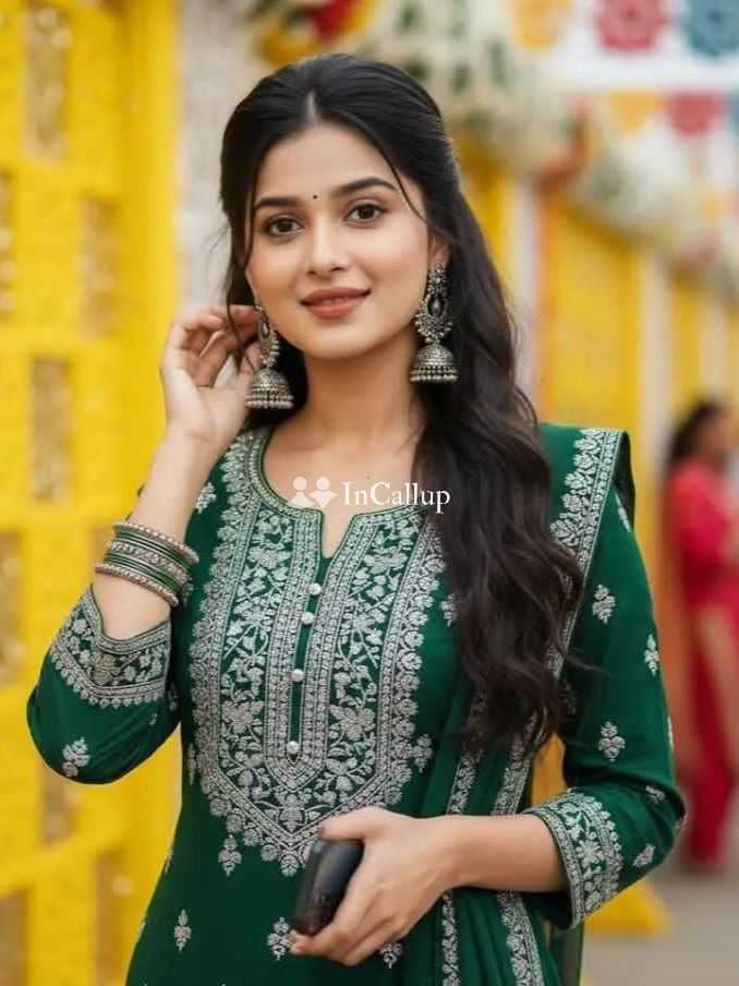 known for being fun loving available for short notice available charming black eyes and black hair - Call Girls in Barasat