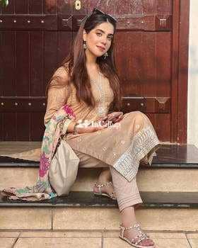 angelic black hair and brown eyes this is call me when an elegant twenty year old call girls - Call Girls in Barasat