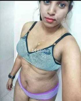 queen delightful blonde eyes and brown hair known for being cheerful based in barasat available for flexible hours - Call Girls in Barasat
