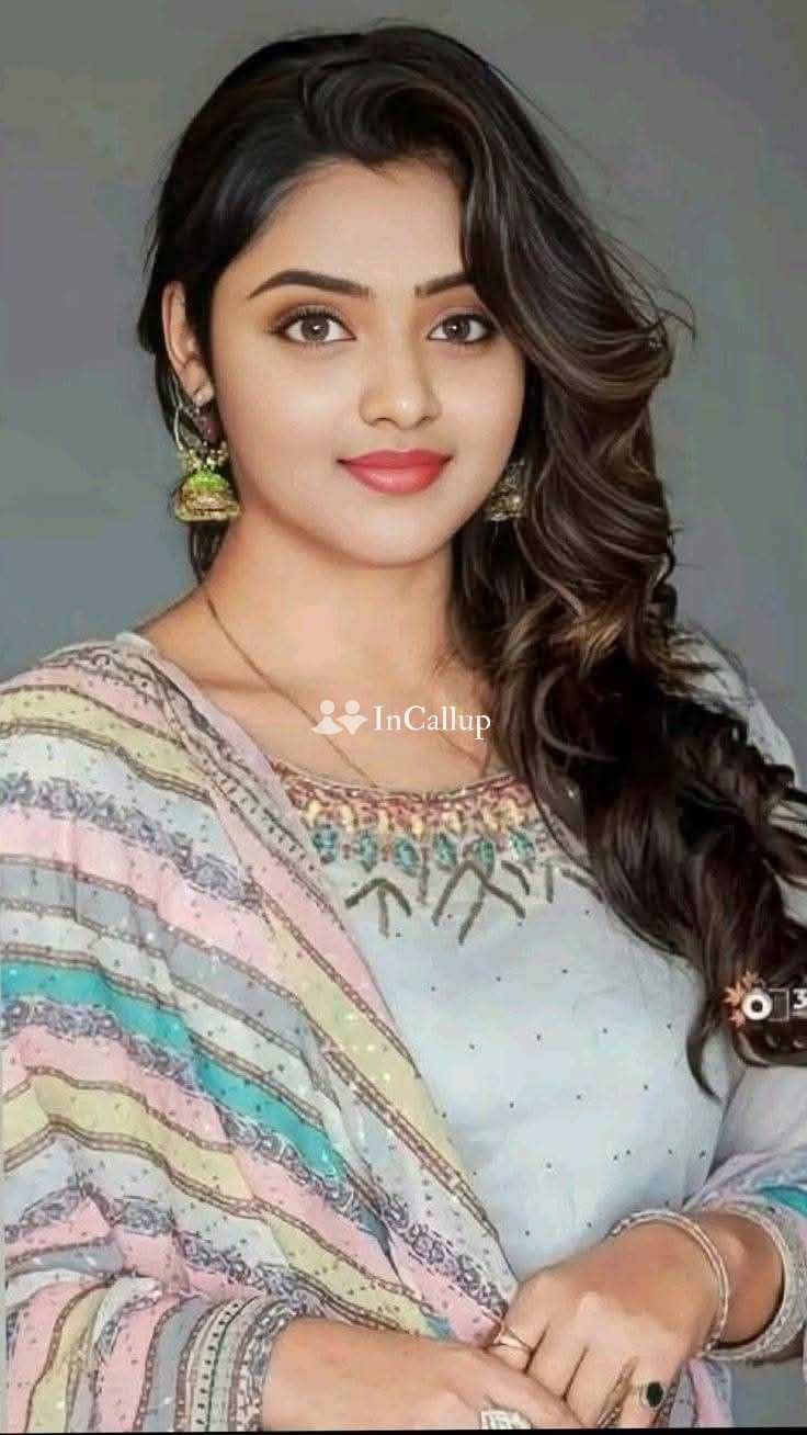 known for being classy voluptuous with black hair and black eyes available for girlfriend experience alluring - Call Girls in Bardhaman