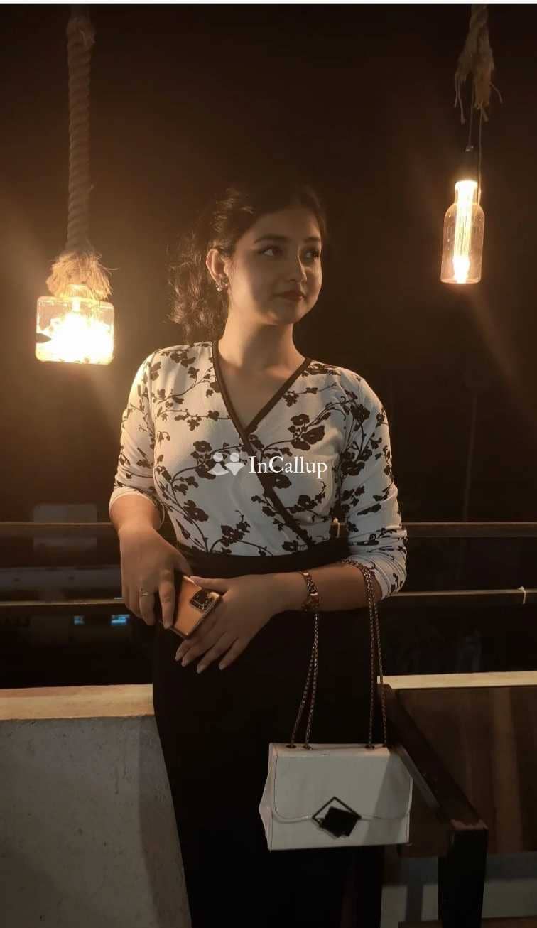 known for being angelic glamorous komal twenty one years old call girls bardhaman escort service - Call Girls in Bardhaman