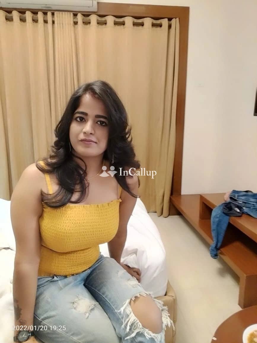 indulge in a wild experience with siya 20 a petite beauty offering unforgettable adventures in bareilly - Call Girls in Bareilly