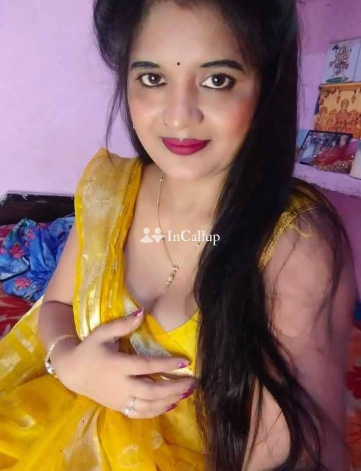 charming escort in baruipur baruipur escort service voluptuous with colored hair and blue eyes - Call Girls in Baruipur