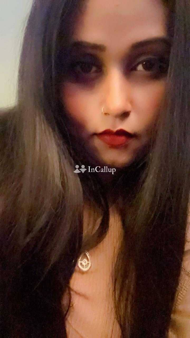 petite escort in basirhat sensual curves and colored hair available for weekend fun - Call Girls in Basirhat