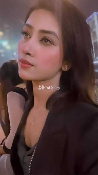 available for business trip service vibrant black hair and black eyes known for being desirable - Call Girls in Bathinda