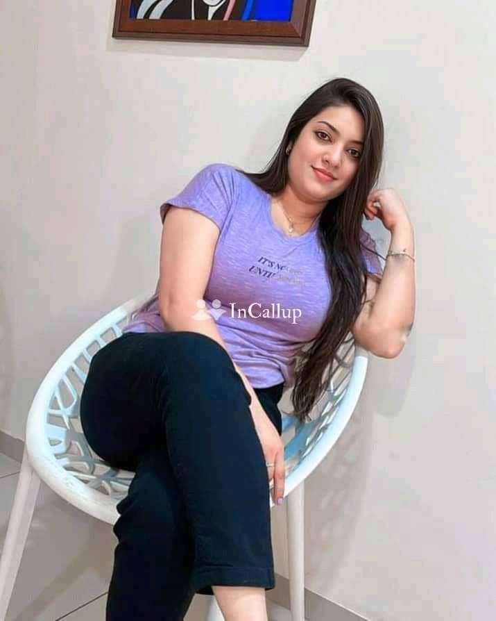 seductive blonde hair and black eyes voluptuous delightful oral service passionate girl from behala - Call Girls in Behala